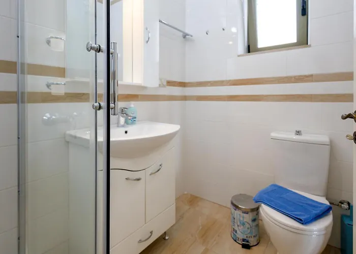 Semesterbostad Spiti-manolis