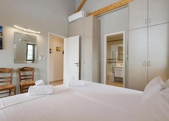 Spiti-manolis Lévktron