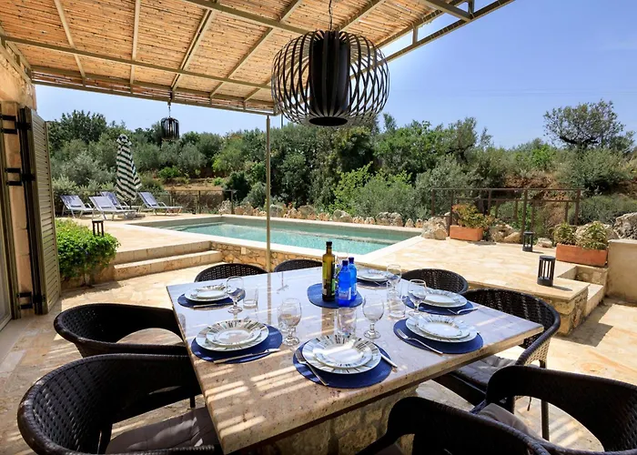 Spiti-manolis * Lévktron